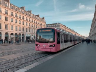 Voyager sans voiture : comment combiner train, bus et covoiturage pour optimiser ses déplacements en France ?